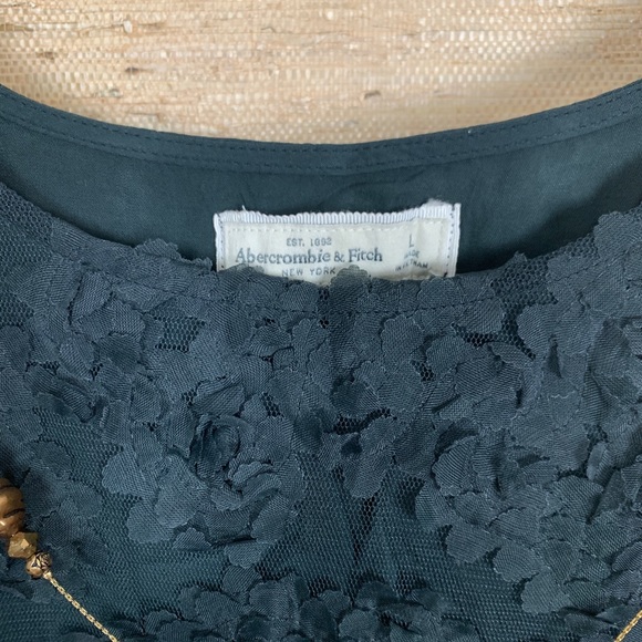 Abercrombie Blue/Gray Mesh Floral Overlay Tank - Picture 6 of 7